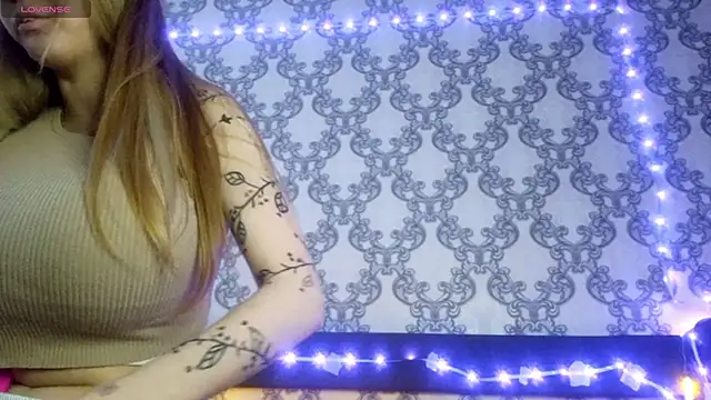 Snapshot of VictoriaDeese chatting on March 24, 2026, 4:06 am VictoriaDeese online show from March 24, 2026, 4:06 am