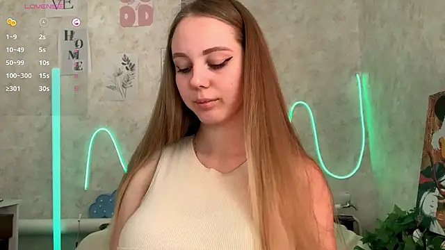 VictoriaDeese online show from July 29, 2026, 3:04 am