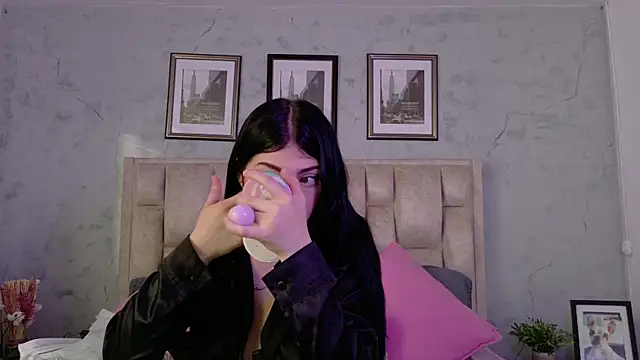 Snapshot of IsabellaRossi chatting on May 15, 2026, 5:09 pm IsabellaRossi online show from May 15, 2026, 5:09 pm