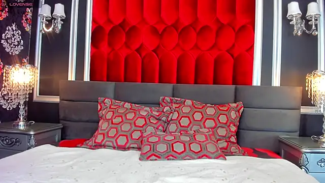 ElizabethObrien online show from February 22, 2026, 8:18 pm