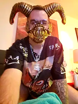 Snapshot of LargeLith chatting on February 27, 2026, 1:05 am LargeLith online show from February 27, 2026, 1:05 am