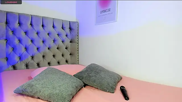 eva cutee  online show from March 24, 2026, 8:25 pm