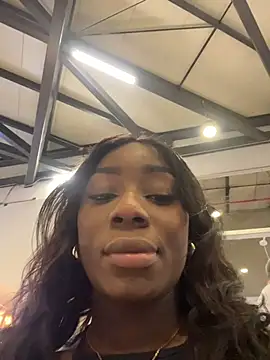 ZarahFerreira online show from April 5, 2026, 1:03 am