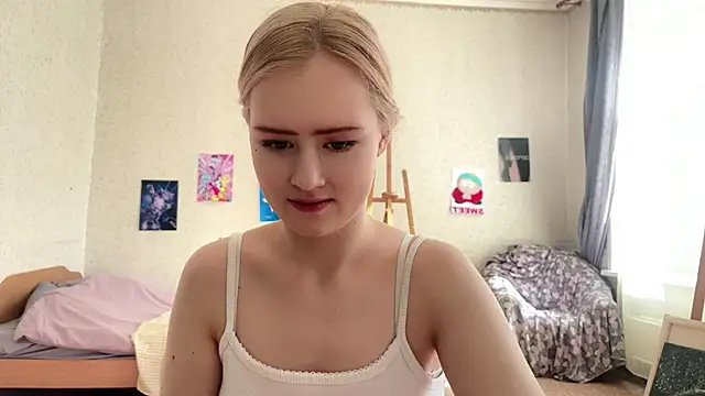 Snapshot of LotusHinata chatting on March 4, 2026, 4:18 am LotusHinata online show from March 4, 2026, 4:18 am