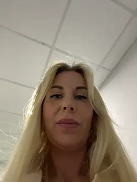 LisaMurr online show from June 1, 2026, 2:08 pm