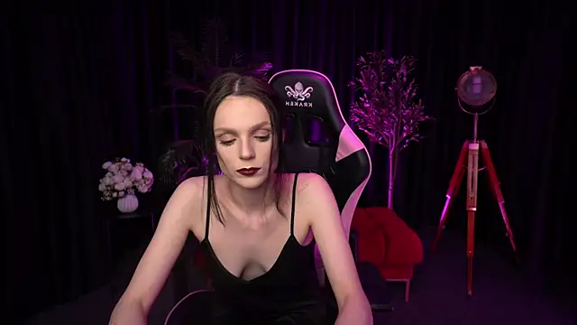 Snapshot of Wild_Alice_me chatting on April 19, 2026, 3:22 pm Wild Alice me online show from April 19, 2026, 3:22 pm
