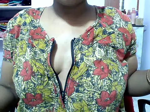 Snapshot of Angel_honeybear_143 chatting on June 25, 2026, 7:07 pm Angel honeybear 143 online show from June 25, 2026, 7:07 pm