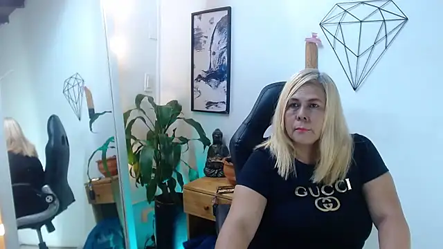 Snapshot of eva_colen50 chatting on April 2, 2026, 6:16 pm eva colen50 online show from April 2, 2026, 6:16 pm