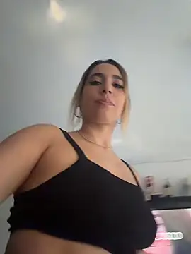 Sophiexx  online show from March 7, 2026, 8:39 pm