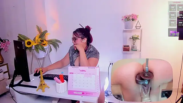 DannaScully  online show from April 14, 2026, 2:12 pm