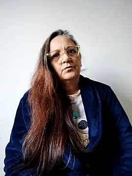 Noemipopi online show from July 5, 2026, 2:46 pm