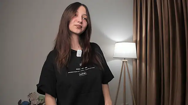 littleevilon online show from March 26, 2026, 7:41 pm