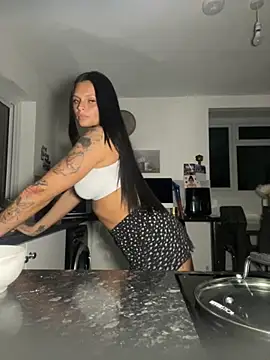 Snapshot of Destinylovex chatting on March 11, 2026, 9:10 pm Destinylovex online show from March 11, 2026, 9:10 pm