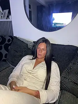 Snapshot of Destinylovex chatting on March 24, 2026, 8:47 pm Destinylovex online show from March 24, 2026, 8:47 pm