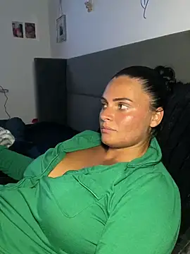 Snapshot of Destinylovex chatting on May 9, 2026, 7:41 pm Destinylovex online show from May 9, 2026, 7:41 pm