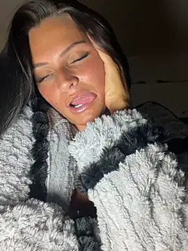 Destinylovex online show from June 7, 2026, 9:18 pm