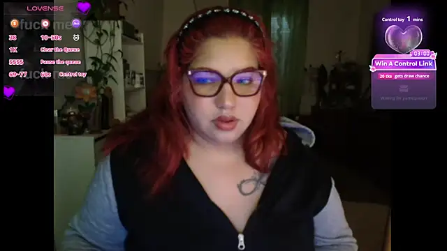 Snapshot of MagicCurves chatting on May 22, 2026, 6:53 am MagicCurves online show from May 22, 2026, 6:53 am