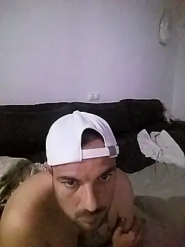 Snapshot of morenitoymorena chatting on April 6, 2026, 9:49 pm morenitoymorena online show from April 6, 2026, 9:49 pm