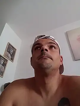 morenitoymorena online show from July 28, 2026, 2:35 pm