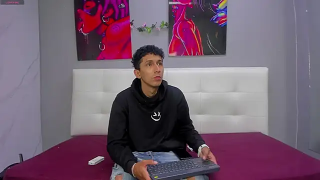 ahsly78Bryan online show from July 22, 2026, 7:49 pm