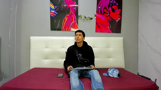 ahsly78Bryan online show from July 27, 2026, 9:44 pm