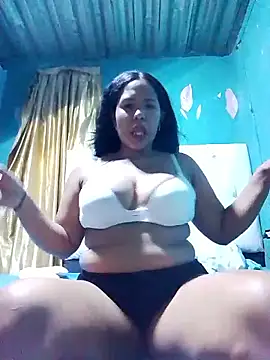 karimbrunette online show from February 25, 2026, 2:10 am