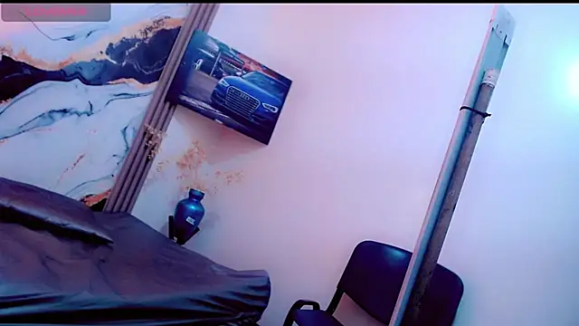 Alondra Wile online show from April 10, 2026, 7:29 pm