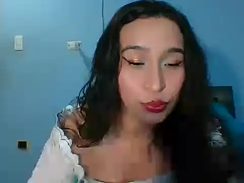 scarlettscottx  online show from April 12, 2026, 1:10 am