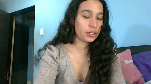 Snapshot of scarlettscottx_ chatting on July 6, 2026, 1:57 am scarlettscottx online show from July 6, 2026, 1:57 am