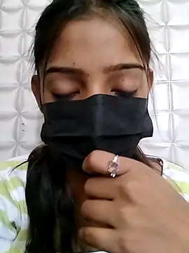 Miss  hotty online show from May 16, 2026, 5:04 am