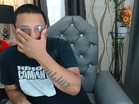 Snapshot of victoriacock69 chatting on February 19, 2026, 6:31 am victoriacock69 online show from February 19, 2026, 6:31 am