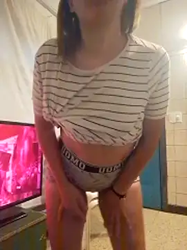 CamiliLuna online show from April 2, 2026, 9:56 pm