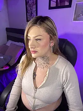 Snapshot of Eliee_Roth chatting on February 28, 2026, 3:07 am Eliee Roth online show from February 28, 2026, 3:07 am