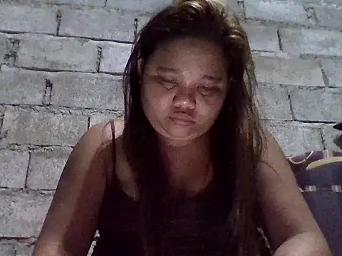 sweetlyn31 online show from June 22, 2026, 10:51 pm