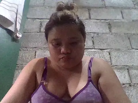 sweetlyn31 online show from July 21, 2026, 4:26 am