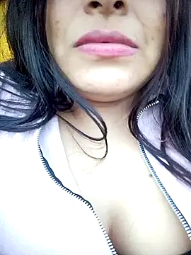 Snapshot of Crazy_grone chatting on June 9, 2026, 10:43 pm Crazy grone online show from June 9, 2026, 10:43 pm
