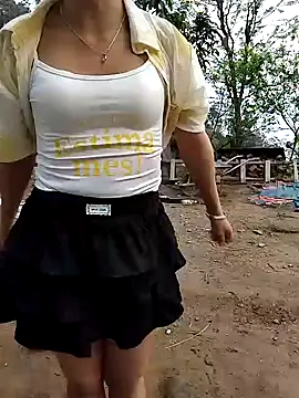 ngocbao11 online show from March 2, 2026, 12:57 am