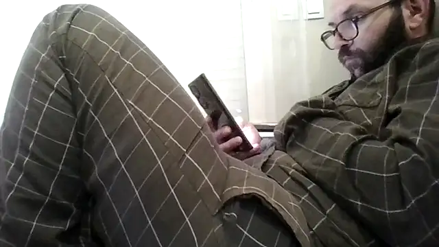 Snapshot of Florent1307 chatting on June 18, 2026, 8:35 pm Florent1307 online show from June 18, 2026, 8:35 pm