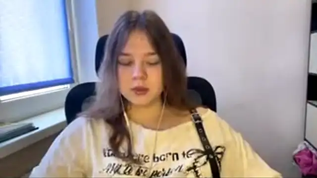 Snapshot of TomikoPfau chatting on March 14, 2026, 8:09 am TomikoPfau online show from March 14, 2026, 8:09 am