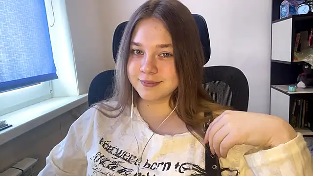 Snapshot of TomikoPfau chatting on March 19, 2026, 10:08 am TomikoPfau online show from March 19, 2026, 10:08 am