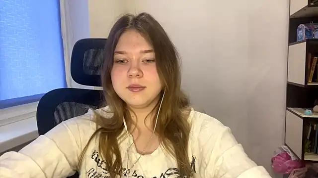 Snapshot of TomikoPfau chatting on April 3, 2026, 3:15 am TomikoPfau online show from April 3, 2026, 3:15 am