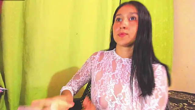 Annipetite  online show from May 26, 2026, 5:03 am