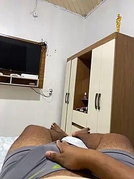 Snapshot of Moreira554_ chatting on February 27, 2026, 6:52 pm Moreira554 online show from February 27, 2026, 6:52 pm