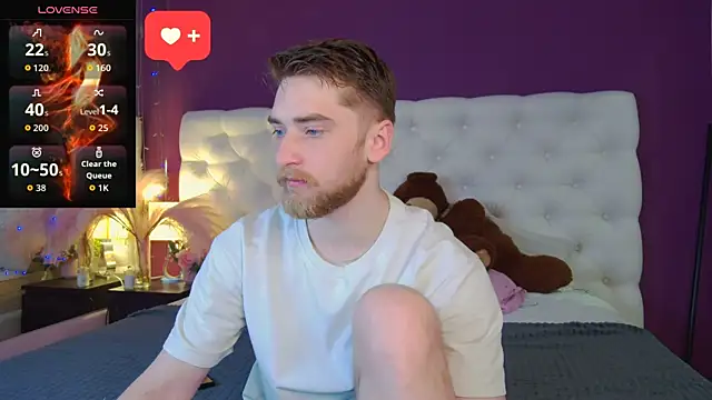 Dexter Raze online show from April 13, 2026, 10:59 pm