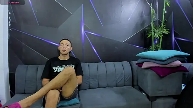 Snapshot of georginacouple_hardsex chatting on March 13, 2026, 3:18 pm georginacouple hardsex online show from March 13, 2026, 3:18 pm