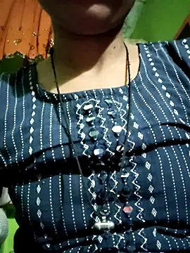 Snapshot of Cute_aroshi chatting on May 31, 2026, 3:30 pm Cute aroshi online show from May 31, 2026, 3:30 pm