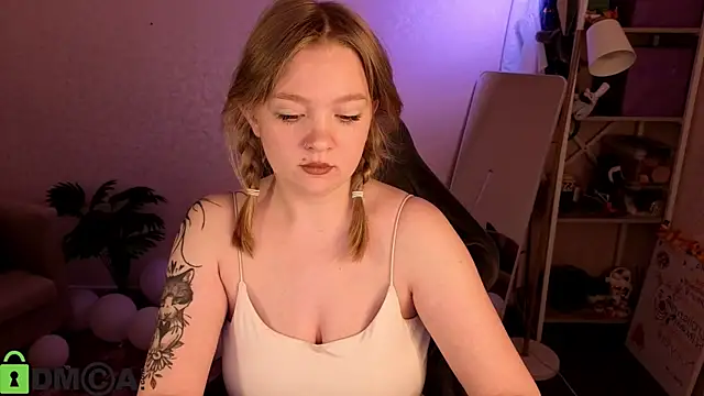 Snapshot of Margo_Ring chatting on May 23, 2026, 8:40 am Margo Ring online show from May 23, 2026, 8:40 am