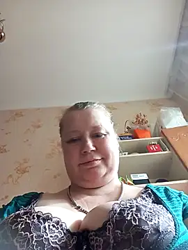Snapshot of KiraStanton chatting on May 14, 2026, 2:13 pm KiraStanton online show from May 14, 2026, 2:13 pm