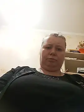 Snapshot of KiraStanton chatting on May 29, 2026, 7:56 pm KiraStanton online show from May 29, 2026, 7:56 pm