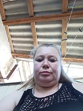 KiraStanton online show from June 22, 2026, 12:24 pm